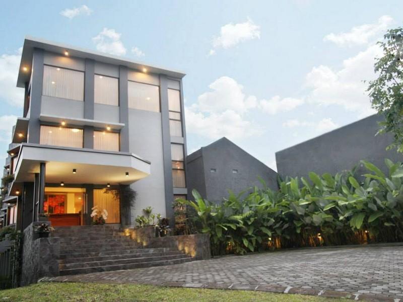 Amira Hotel Bandung Exterior photo