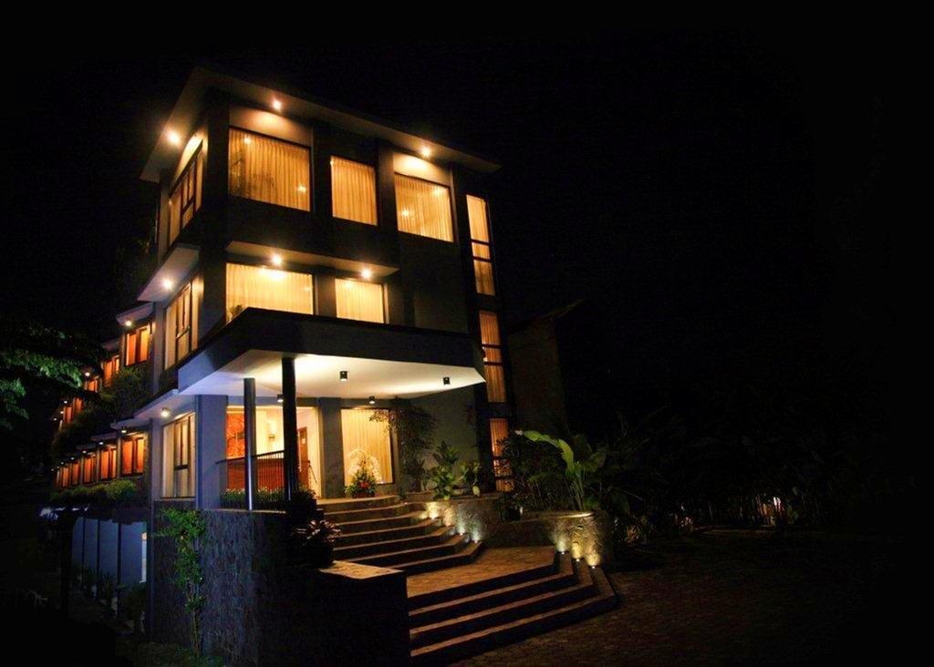 Amira Hotel Bandung Exterior photo